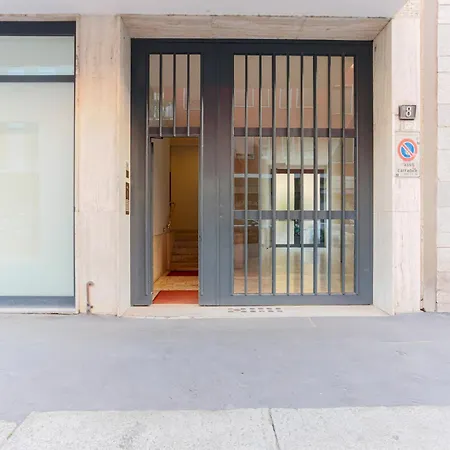 The Best Rent - Spacious And Renovated Multi-Room Apartment In The Missori Area Milaan Buitenkant foto