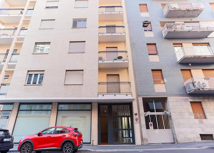 The Best Rent - Spacious And Renovated Multi-Room Apartment In The Missori Area