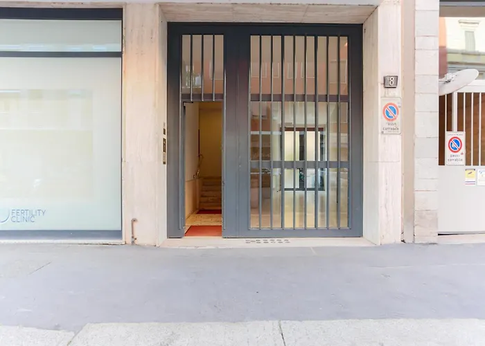 The Best Rent - Spacious And Renovated Multi-Room Apartment In The Missori Area